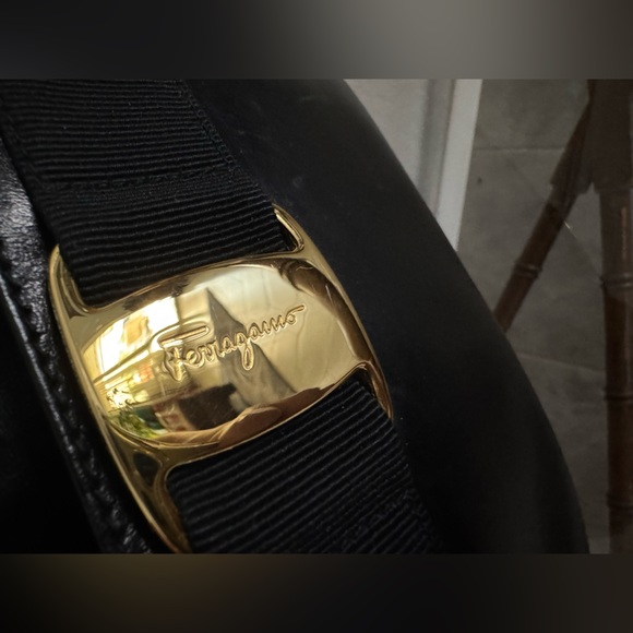 Salvatore, Ferragamo, CrossBody, camera bag - Picture 14 of 16